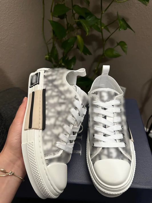 Black & White Adore Lows